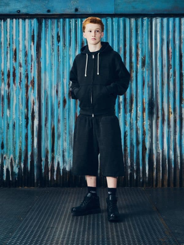 ISLAND KNOCKOUT SWEATSHORT BLACK